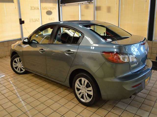 2013 Mazda Mazda3 i SV 4dr Sedan 5A